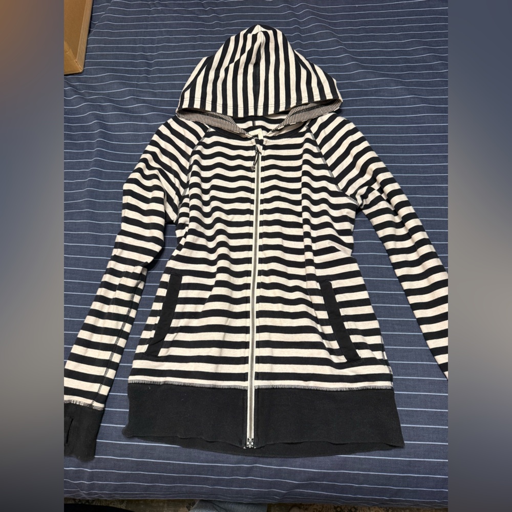 lululemon zip up hoodie